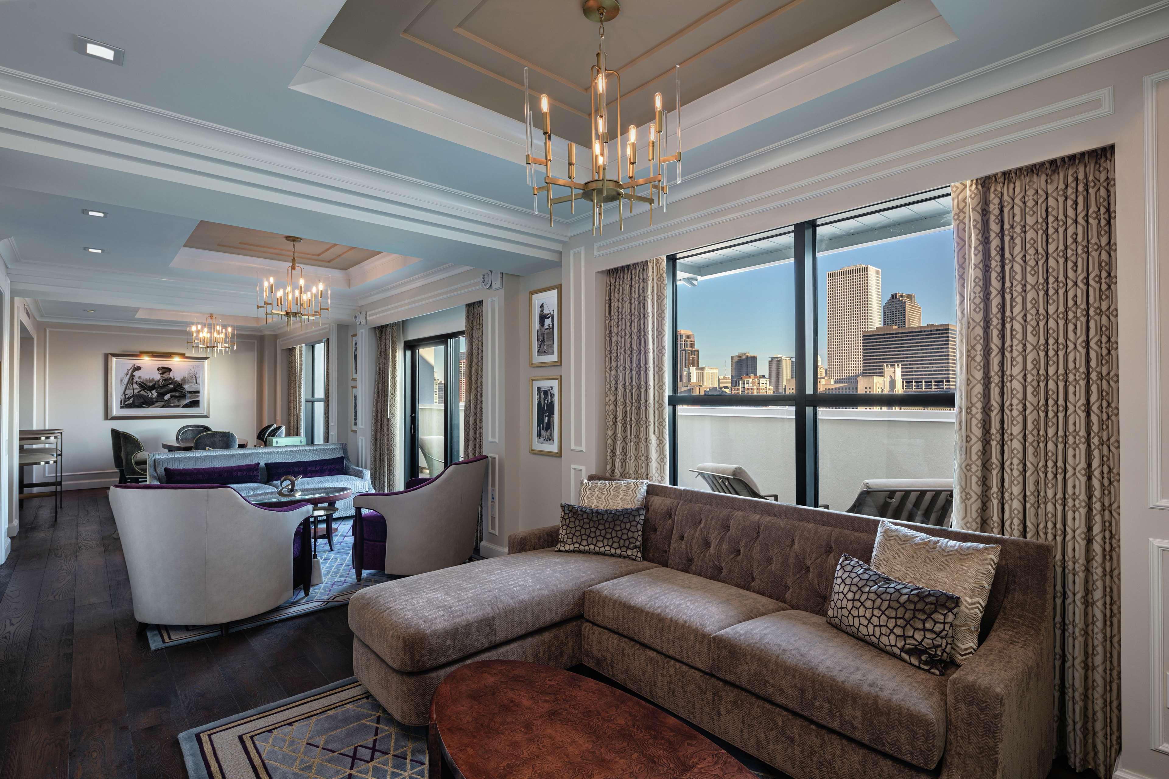 The Higgins Hotel New Orleans, Curio Collection By Hilton Εξωτερικό φωτογραφία