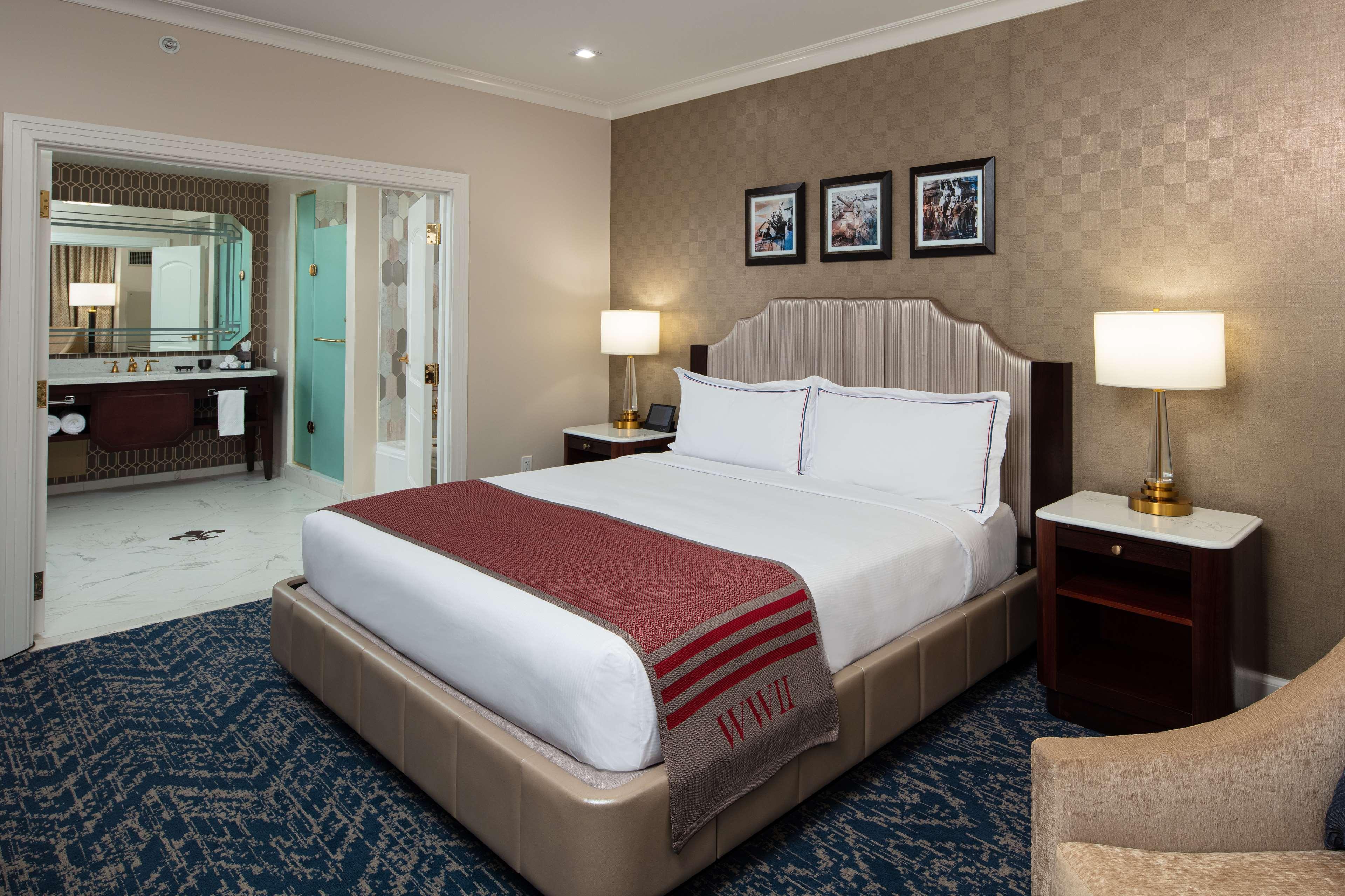 The Higgins Hotel New Orleans, Curio Collection By Hilton Εξωτερικό φωτογραφία