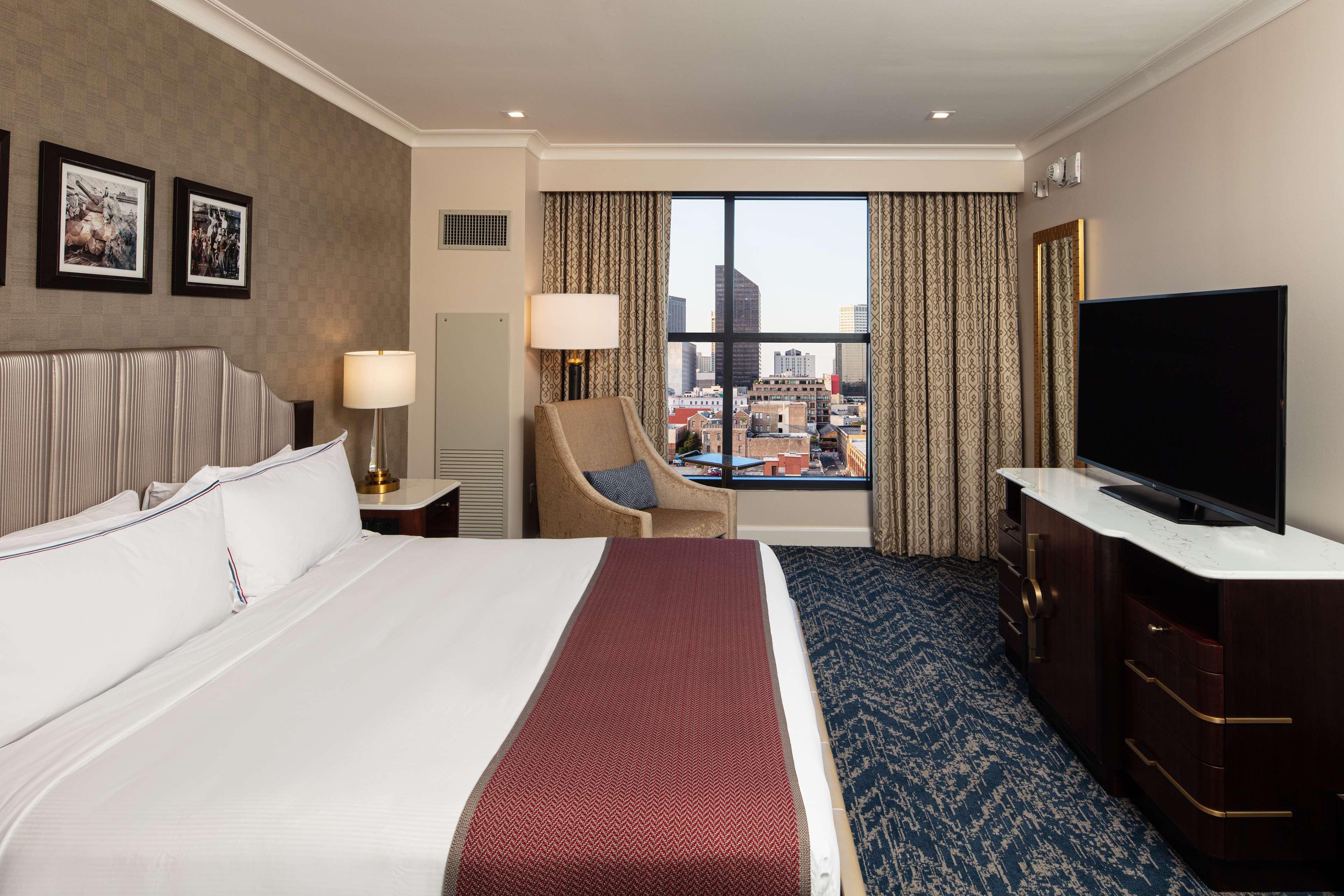 The Higgins Hotel New Orleans, Curio Collection By Hilton Εξωτερικό φωτογραφία