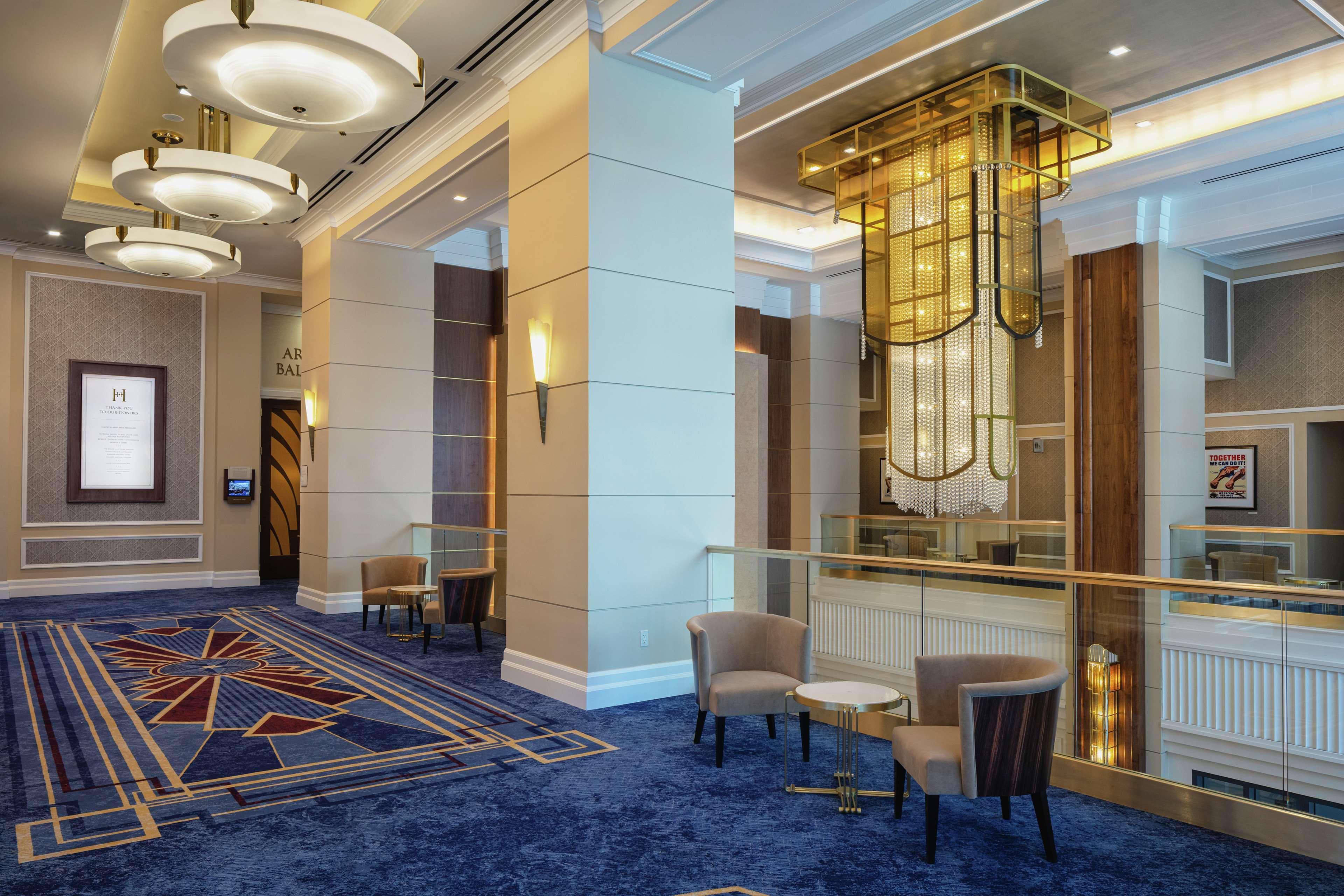 The Higgins Hotel New Orleans, Curio Collection By Hilton Εξωτερικό φωτογραφία