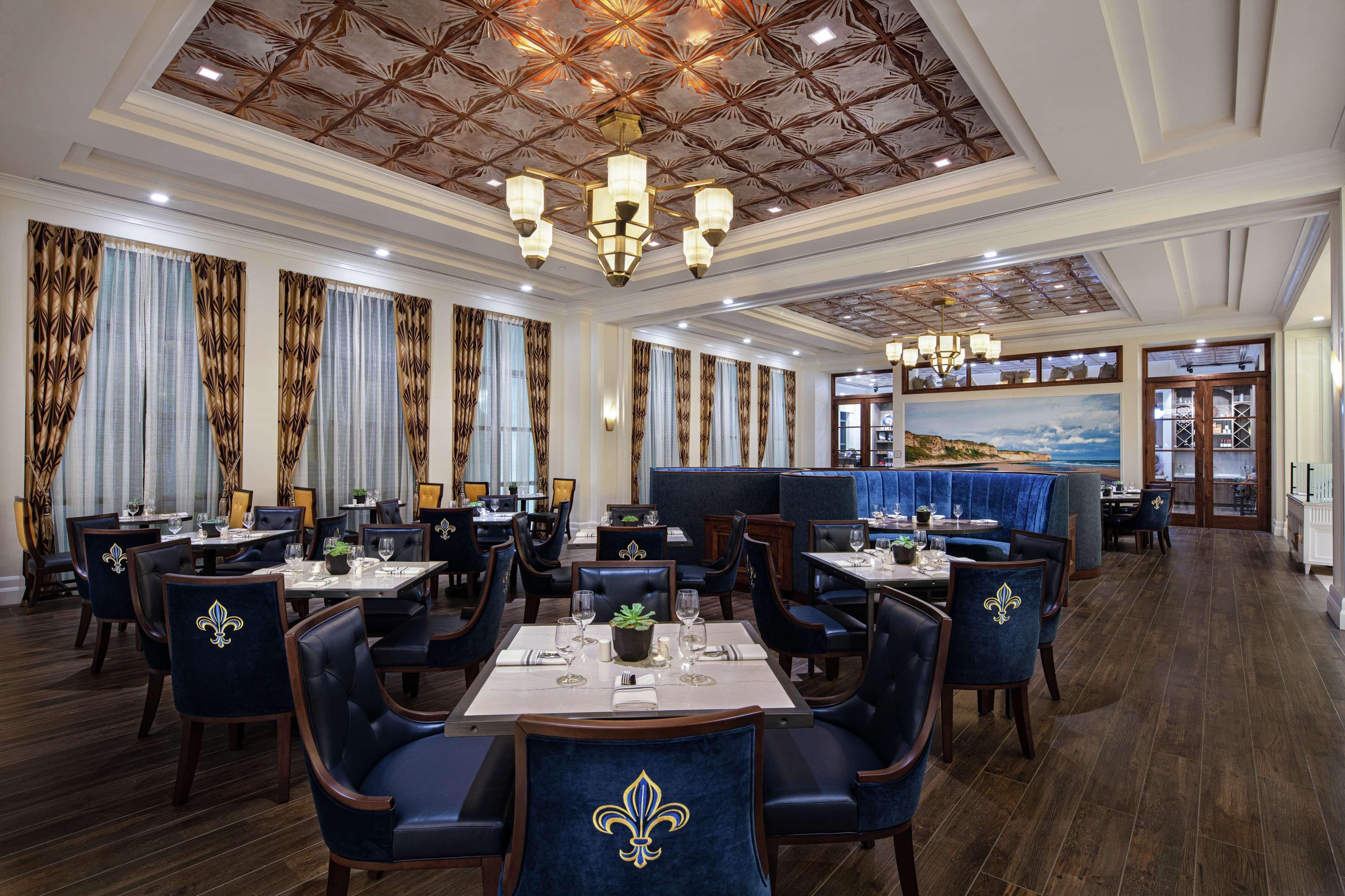 The Higgins Hotel New Orleans, Curio Collection By Hilton Εξωτερικό φωτογραφία