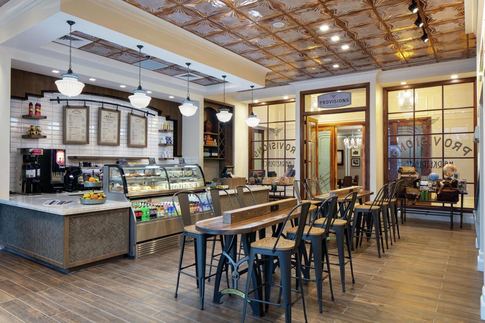 The Higgins Hotel New Orleans, Curio Collection By Hilton Εξωτερικό φωτογραφία